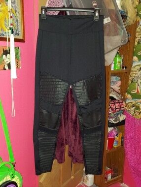 Black Patched & Ribbed Leggings